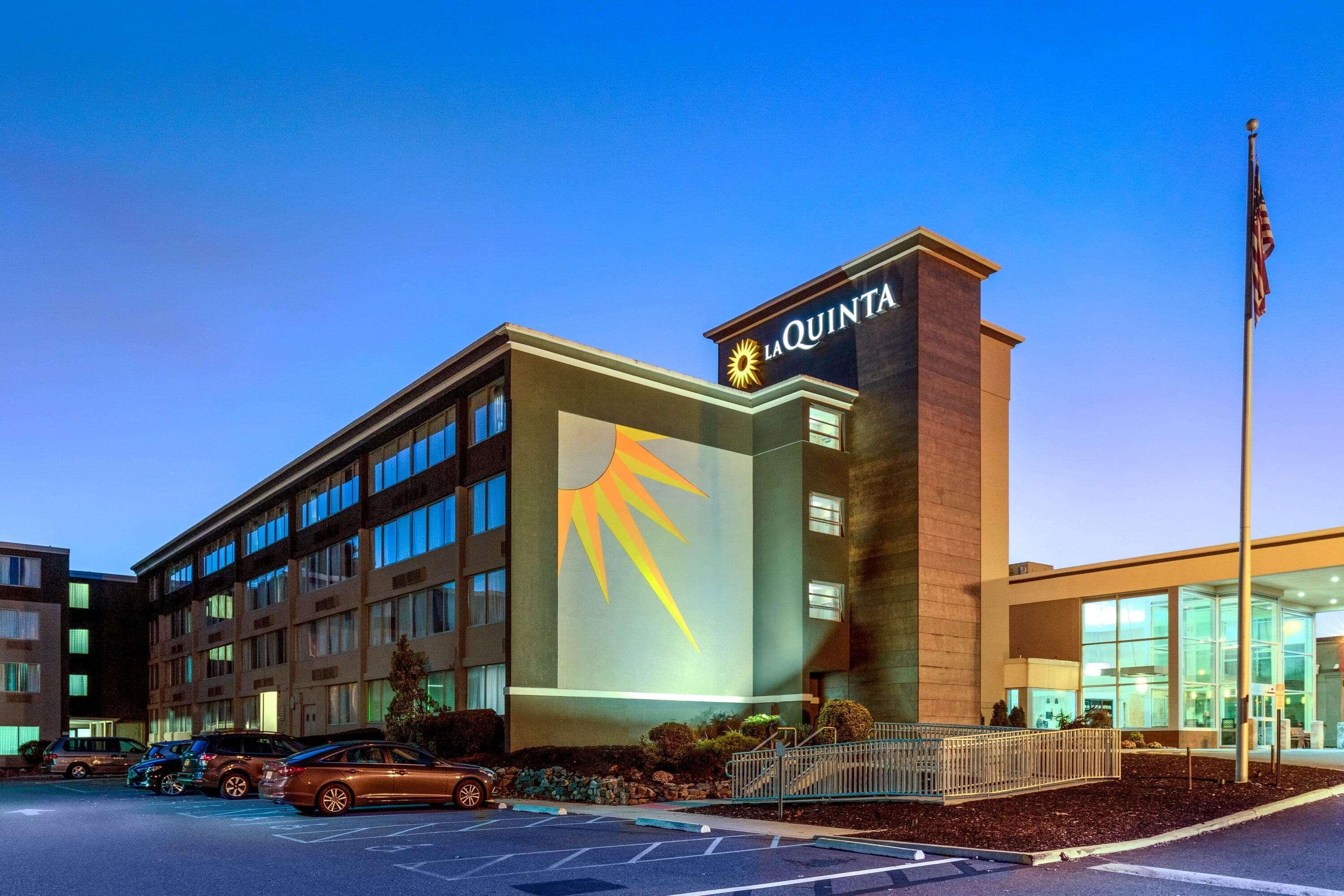 La Quinta By Wyndham Clifton/Rutherford Exterior foto