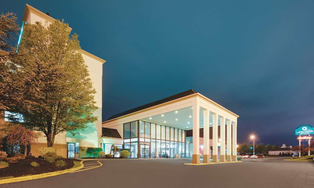 La Quinta By Wyndham Clifton/Rutherford Exterior foto